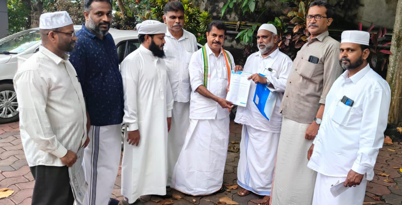 വഖ്ഫ് ഭേദഗതി അടൂർ പ്രകാശ് എം പി ക്ക് നിവേദനം നൽകി 
